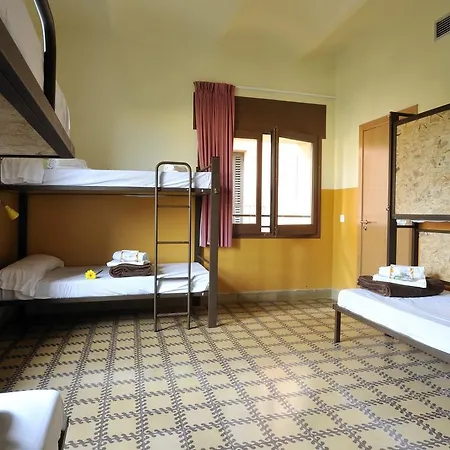 Hostel Equity Point Hostel Girona *