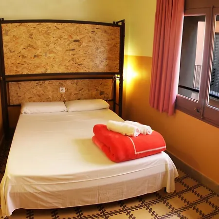 Hostel Equity Point Hostel Girona *