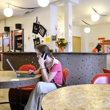 Equity Point Hostel Girona *