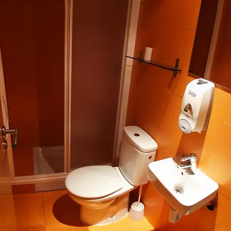 Equity Point Hostel Girona Χιρόνα